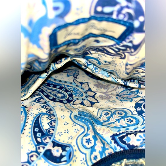 Stylish Blue Crossbody Bag - Picture 9 of 12